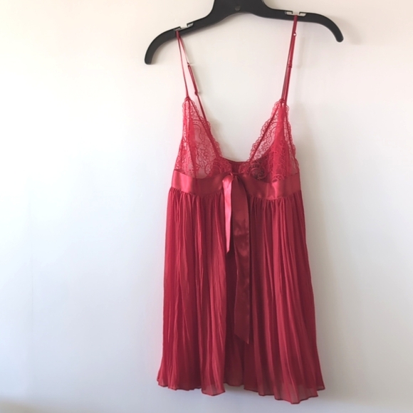 Victoria's Secret pleated babydoll red NWT size L - Picture 1 of 7